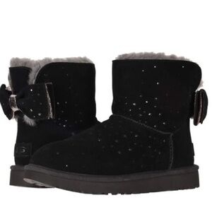 Ugg Classic Mini Stargirl Bow Women's Boots  Size 9
